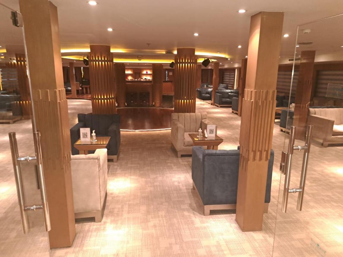 Five Star Nile Cruise From Aswan To Luxor Hotel Bagian luar foto