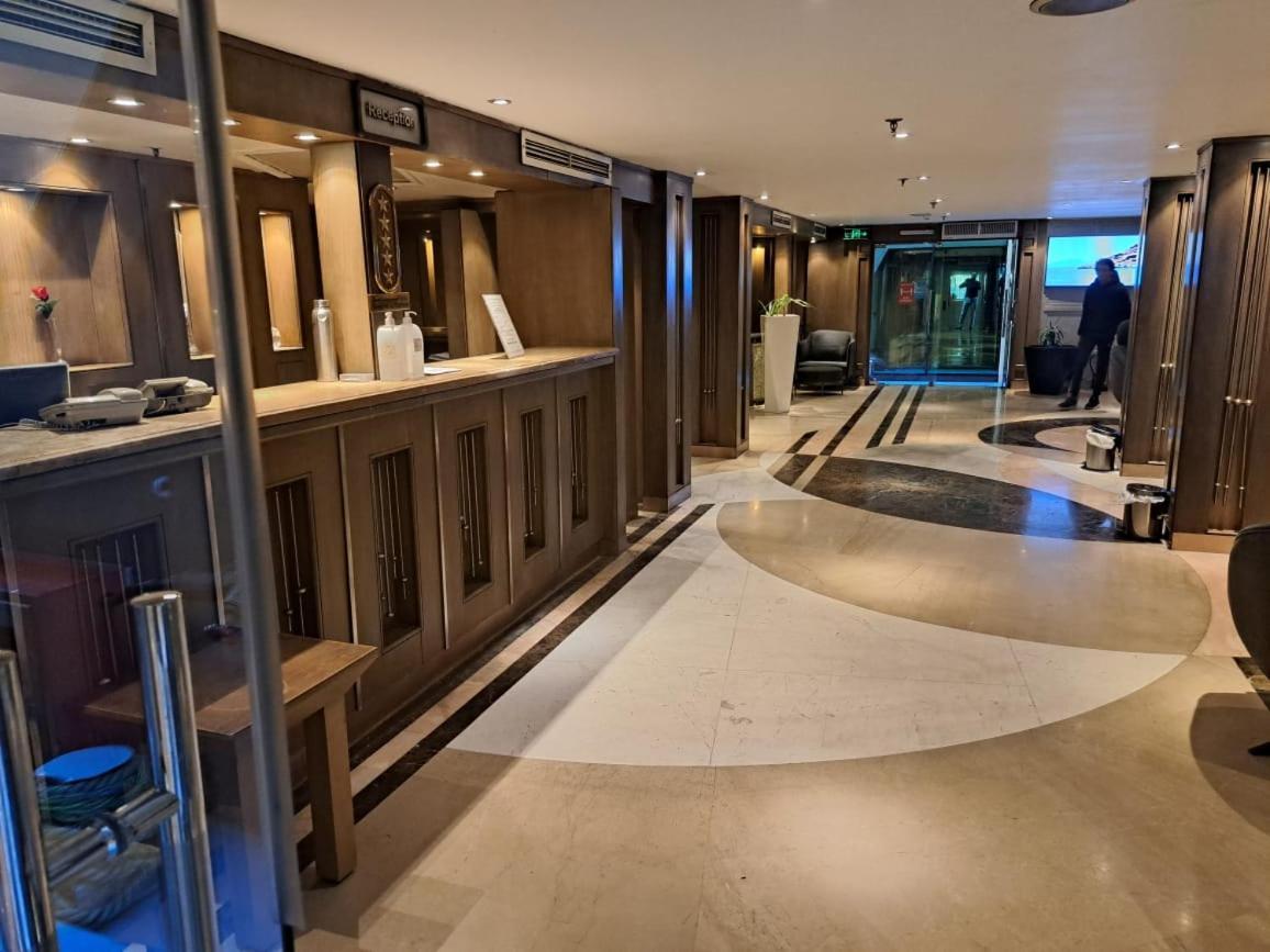 Five Star Nile Cruise From Aswan To Luxor Hotel Bagian luar foto