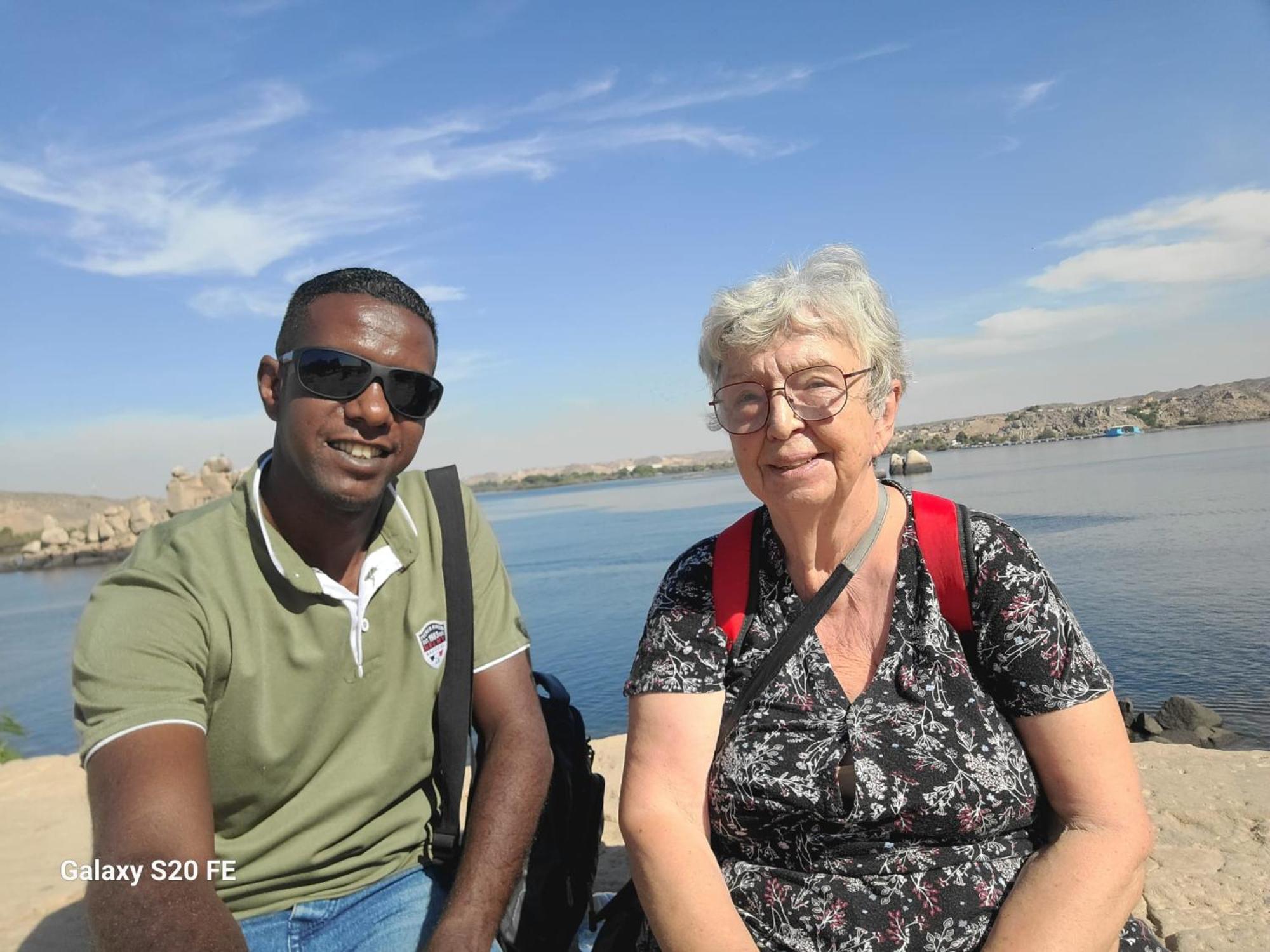 Five Star Nile Cruise From Aswan To Luxor Hotel Bagian luar foto