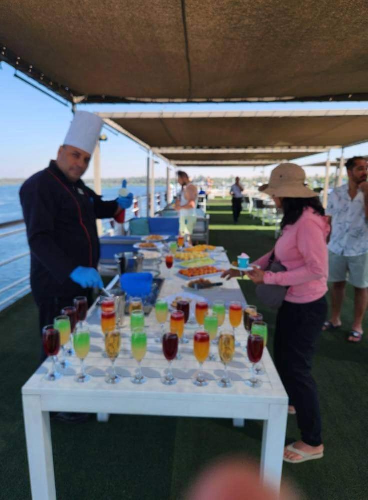 Five Star Nile Cruise From Aswan To Luxor Hotel Bagian luar foto